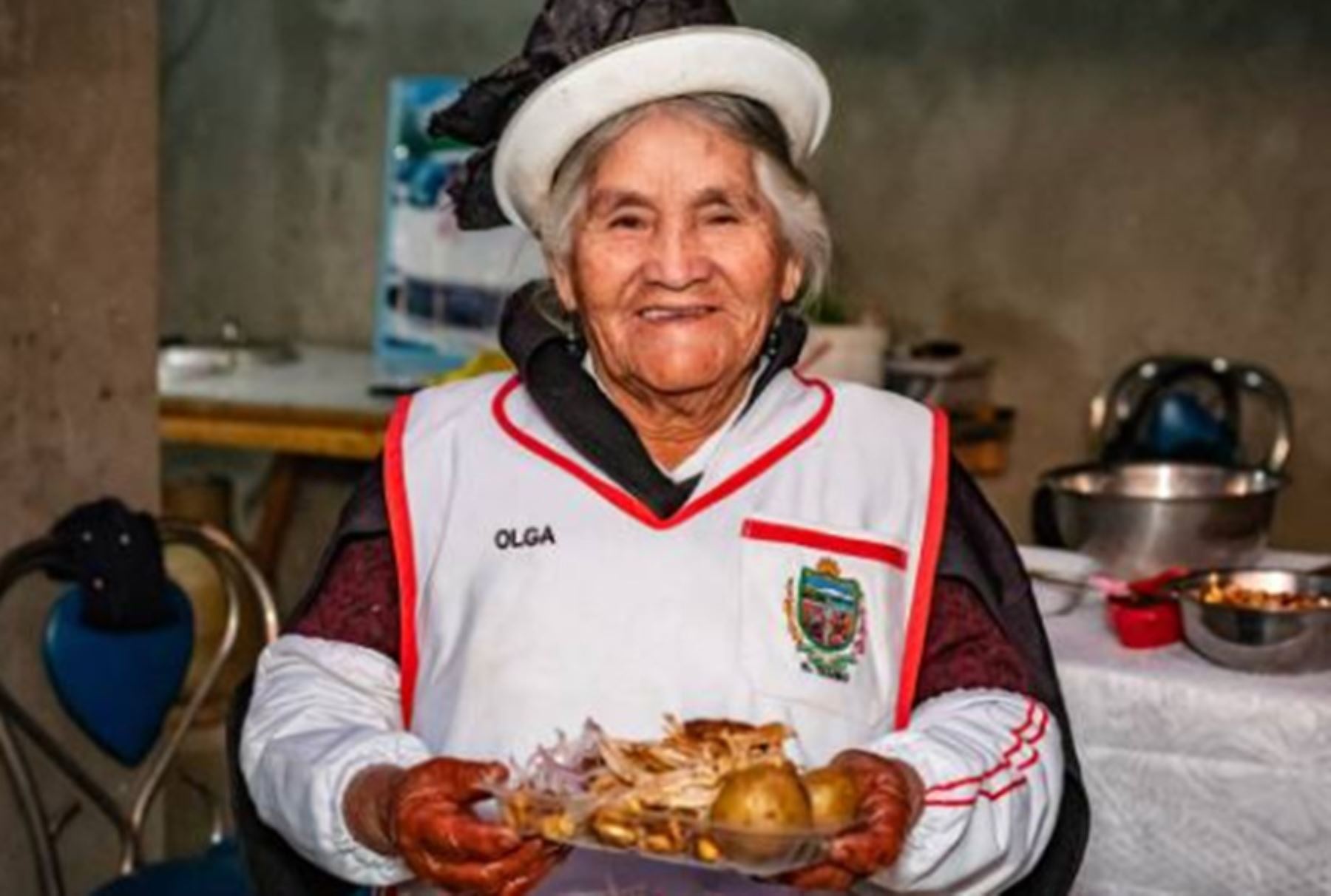 Olga Plácido, usuaria de Pensión 65 y baluarte de la receta del tradicional y emblemático lechón al horno en el distrito de Orcotuna, provincia de Concepción y departamento de Junín.