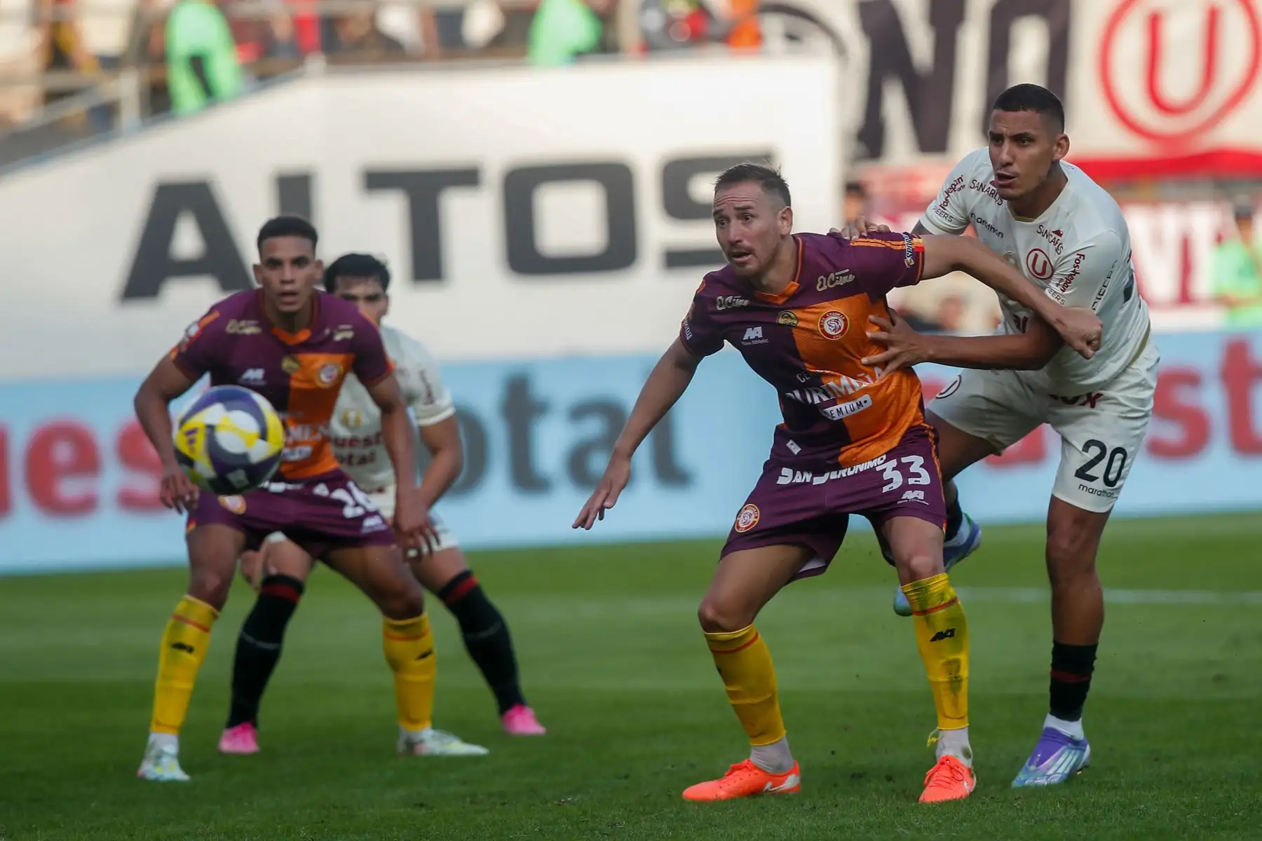 Universitario de Deportes se consagra campeón del del Torneo Apertura de la Liga1 2025 al empatar 0 a 0 ante Los Chankas en el Estadio Monumental.

Foto: ANDINA/ Eddy Ramos