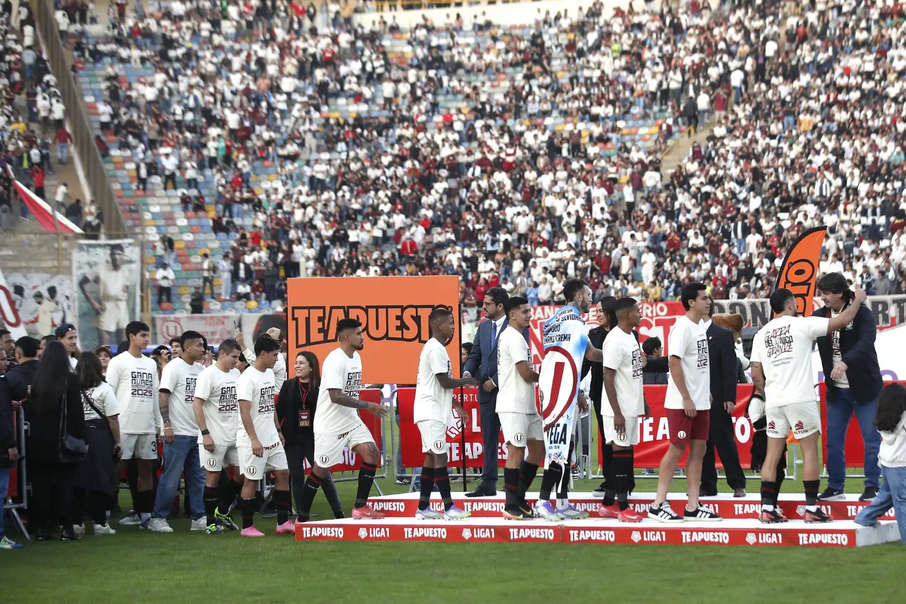 Universitario de Deportes se consagra campeón del del Torneo Apertura de la Liga1 2025 al empatar 0 a 0 ante Los Chankas en el Estadio Monumental.

Foto: ANDINA/ Eddy Ramos