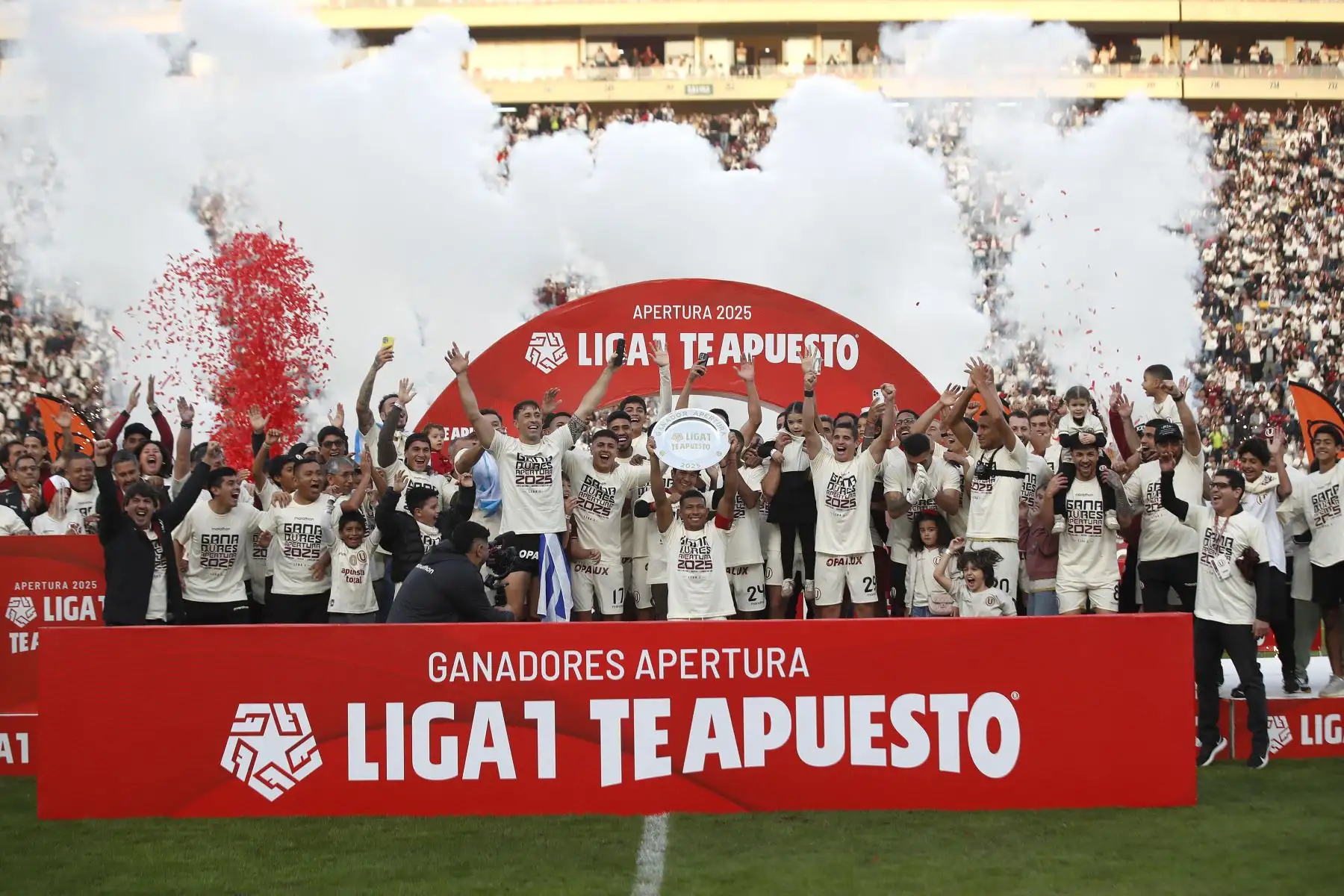 Universitario de Deportes se consagra campeón del del Torneo Apertura de la Liga1 2025 al empatar 0 a 0 ante Los Chankas en el Estadio Monumental.

Foto: ANDINA/ Eddy Ramos