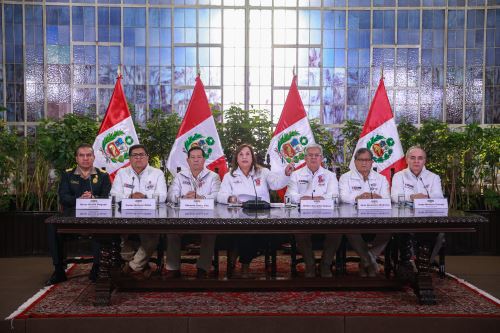 Presidenta Dina Boluarte lidera la presentación de la estrategia nacional para impulsar una minería formal, responsable y sostenible en todo el país