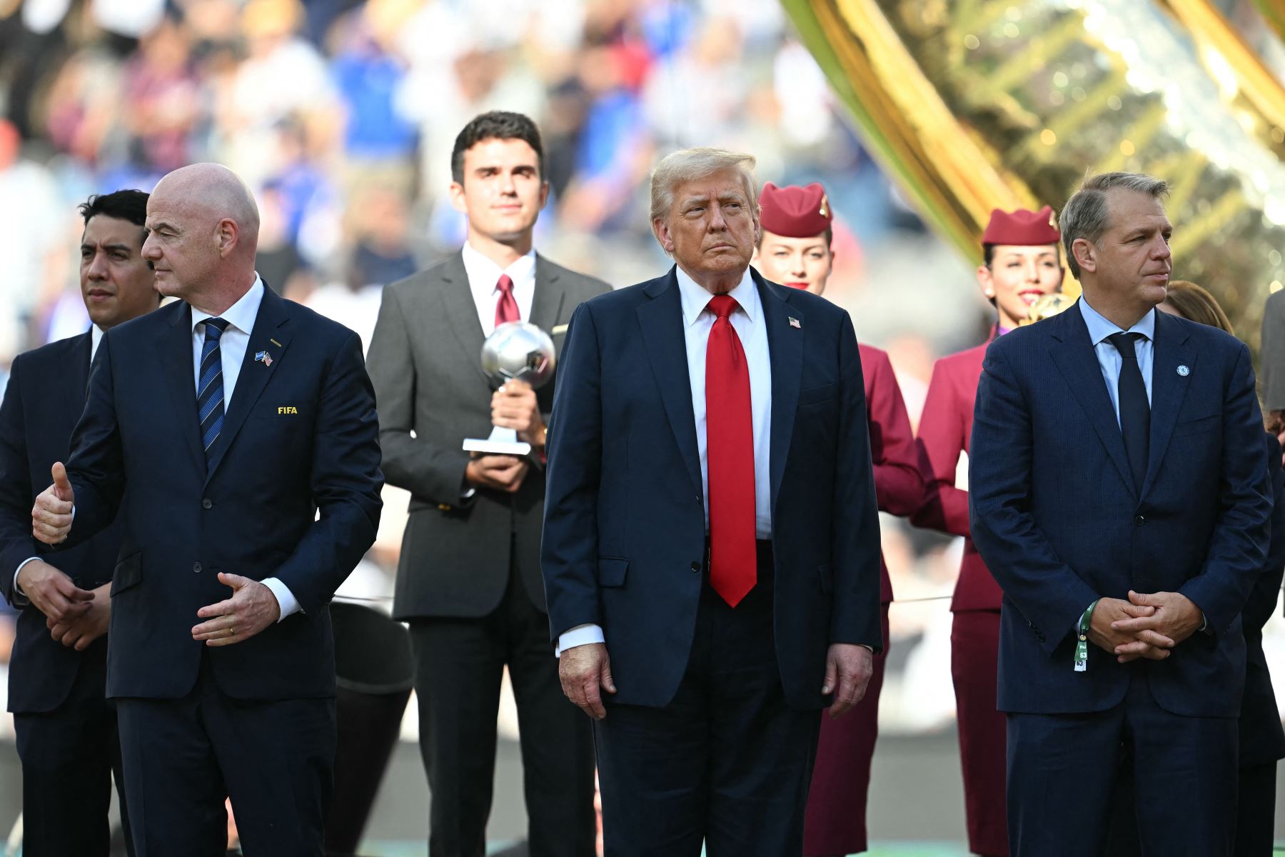 El presidente de Estados Unidos, Donald Trump, y el presidente de la FIFA, Gianni Infantino , asisten a la ceremonia de entrega de premios al final del partido final de la Copa Mundial de Clubes de la FIFA 2025 entre el Chelsea de Inglaterra y el Paris Saint-Germain de Francia en el Estadio MetLife en East Rutherford, Nueva Jersey.
Foto: AFP