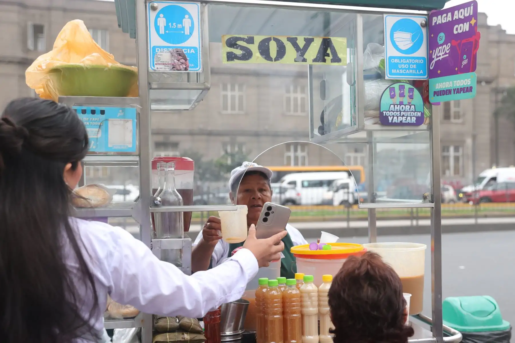 Habilitan billetera digital para el pago de haberes a trabajadores. Yape plin. Foto: ANDINA/Melina Mejía