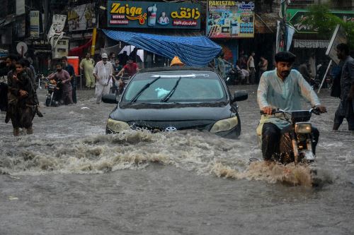 Pakistán registra más de un centenar de muertes por lluvias monzónicas desde el inicio de la temporada