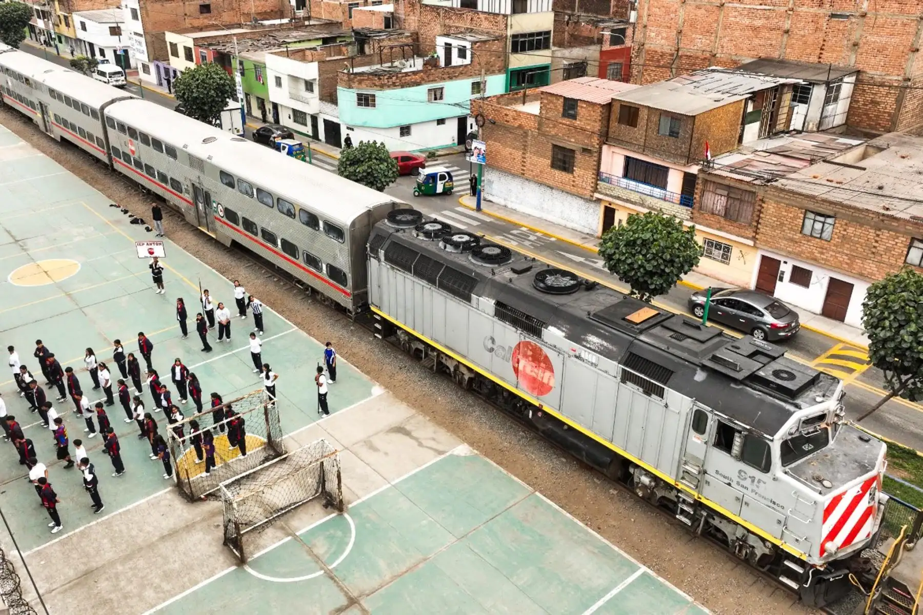 Así fue el traslado del Tren Lima-Chosica al Parque de La Muralla. Foto: ANDINA/ Municipalidad de Lima