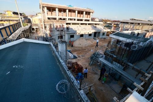 Avance registrado en obra permitirá en el mediano plazo mejorar los servicios de tratamiento y resocialización de los internos, anotó el titular del Minjusdh.