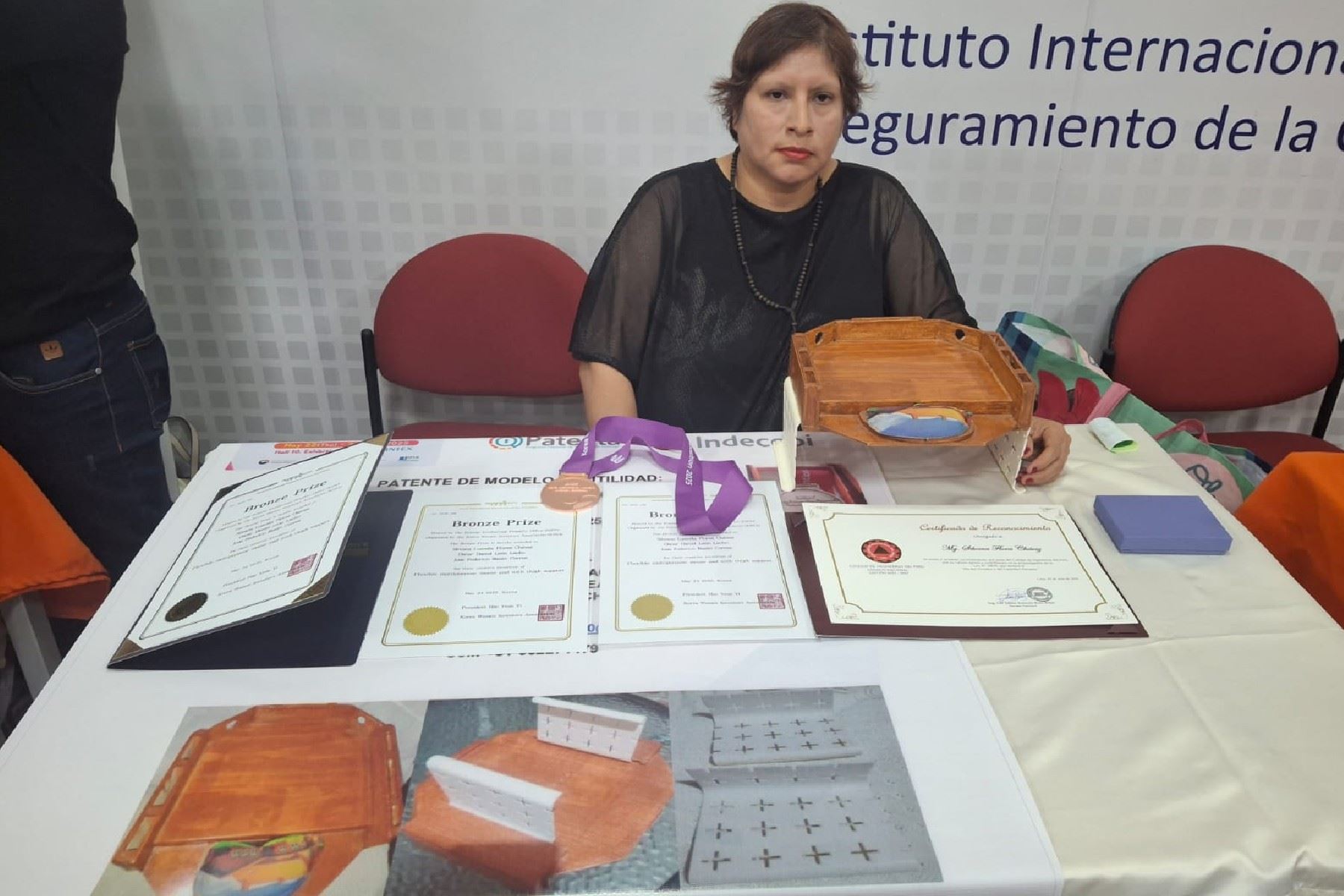 El mousepad ergonómico busca mejorar la experiencia laboral de quienes usan computadoras por largos periodos.