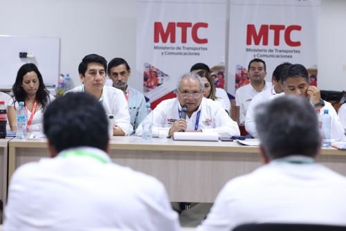 En el contexto del VIII Consejo de Estado Regional, el ministro César Sandoval lideró en Iquitos reuniones con autoridades para acelerar proyectos viales, portuarios, aeroportuarios y de telecomunicaciones.