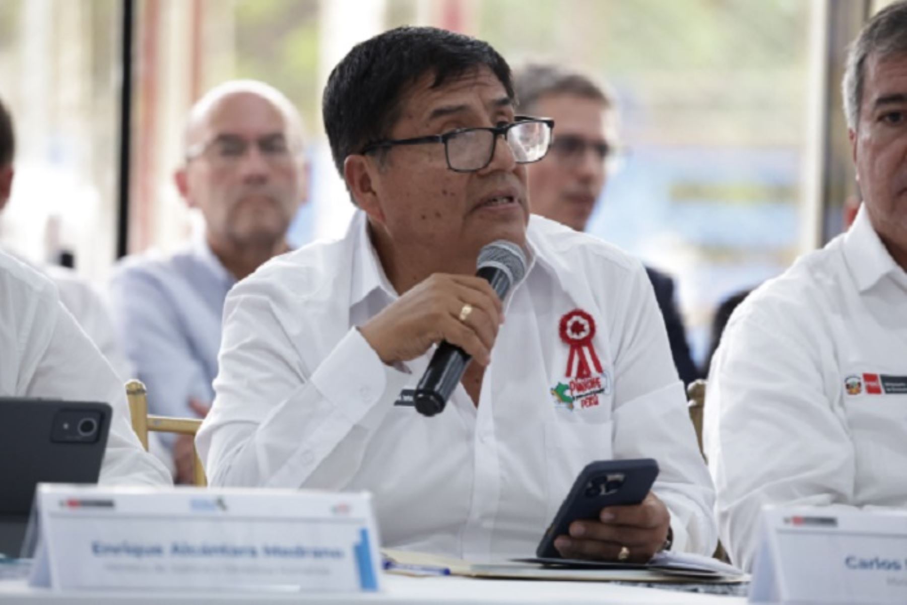 Ministro Carlos Malaver saludó los esfuerzos del Gobierno Central que permitirán el próximo egreso de 4500 efectivos policiales y la incorporación de 1500 nuevos integrantes a la Policía Nacional, quienes cumplirán, exclusivamente, la labor de conducción de vehículos. Fotos: Mininter