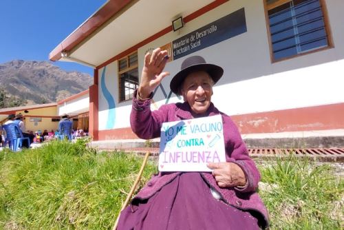 La vacunación contra la influenza y neumococo se desarrolla en los tambos de diversas regiones del país, sobre todo en localidades donde se registran bajas temperaturas.