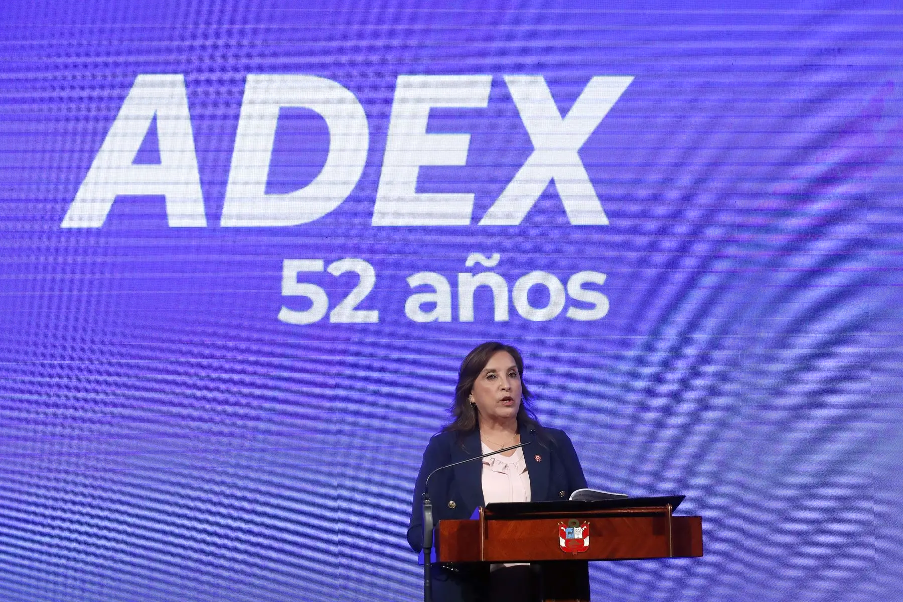 La presidenta de la República, Dina Boluarte, participa en la ceremonia por el 52° aniversario institucional de la Asociación de Exportadores (ADEX). Foto: ANDINA/Eddy Ramos