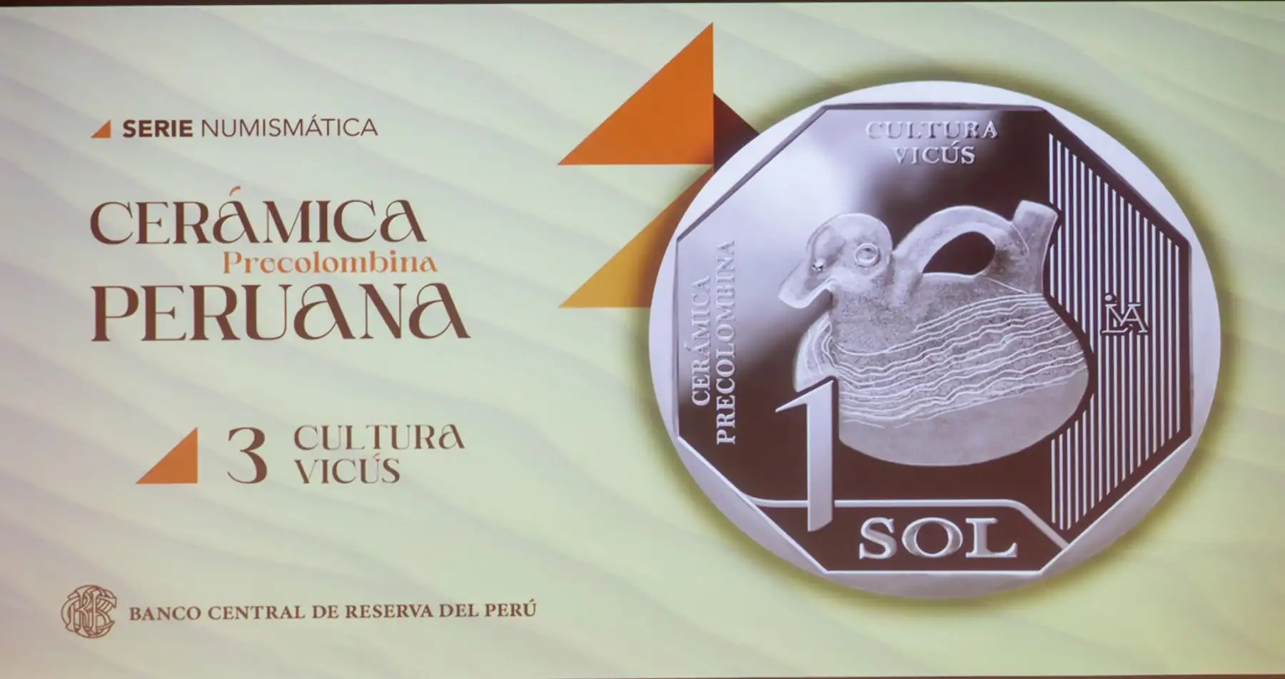 El Banco Central de Reserva del Perú puso en circulación la nueva moneda de S/ 1 alusiva a la cultura Vicús, como parte de la serie “Cerámica Precolombina Peruana”. Esta tercera emisión busca resaltar el patrimonio cultural nacional mediante un medio de pago de uso cotidiano. La moneda presenta una vasija con forma de pato crestado y se acuñaron 10 millones de unidades. Foto: ANDINA/Luis Iparraguirre