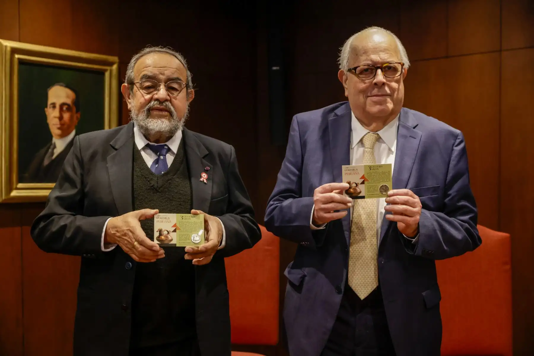 El Banco Central de Reserva del Perú puso en circulación la nueva moneda de S/ 1 alusiva a la cultura Vicús, como parte de la serie “Cerámica Precolombina Peruana”. Esta tercera emisión busca resaltar el patrimonio cultural nacional mediante un medio de pago de uso cotidiano. La moneda presenta una vasija con forma de pato crestado y se acuñaron 10 millones de unidades. Foto: ANDINA/Luis Iparraguirre