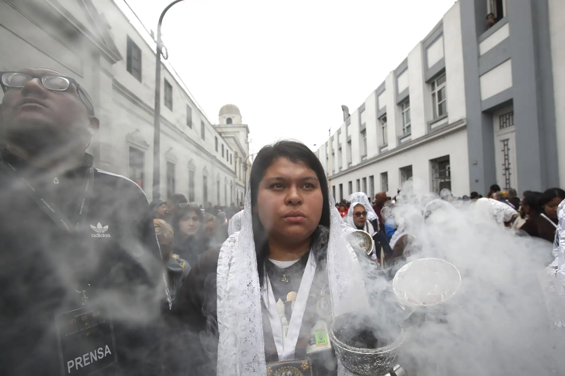Hoy se inicia la procesión de la Santísima Virgen del Carmen que recorre las calles de Barrios Altos, en el Cercado de Lima, como parte de esta festividad, que se celebra todos los 16 de julio.
Foto: ANDINA/ Eddy Ramos