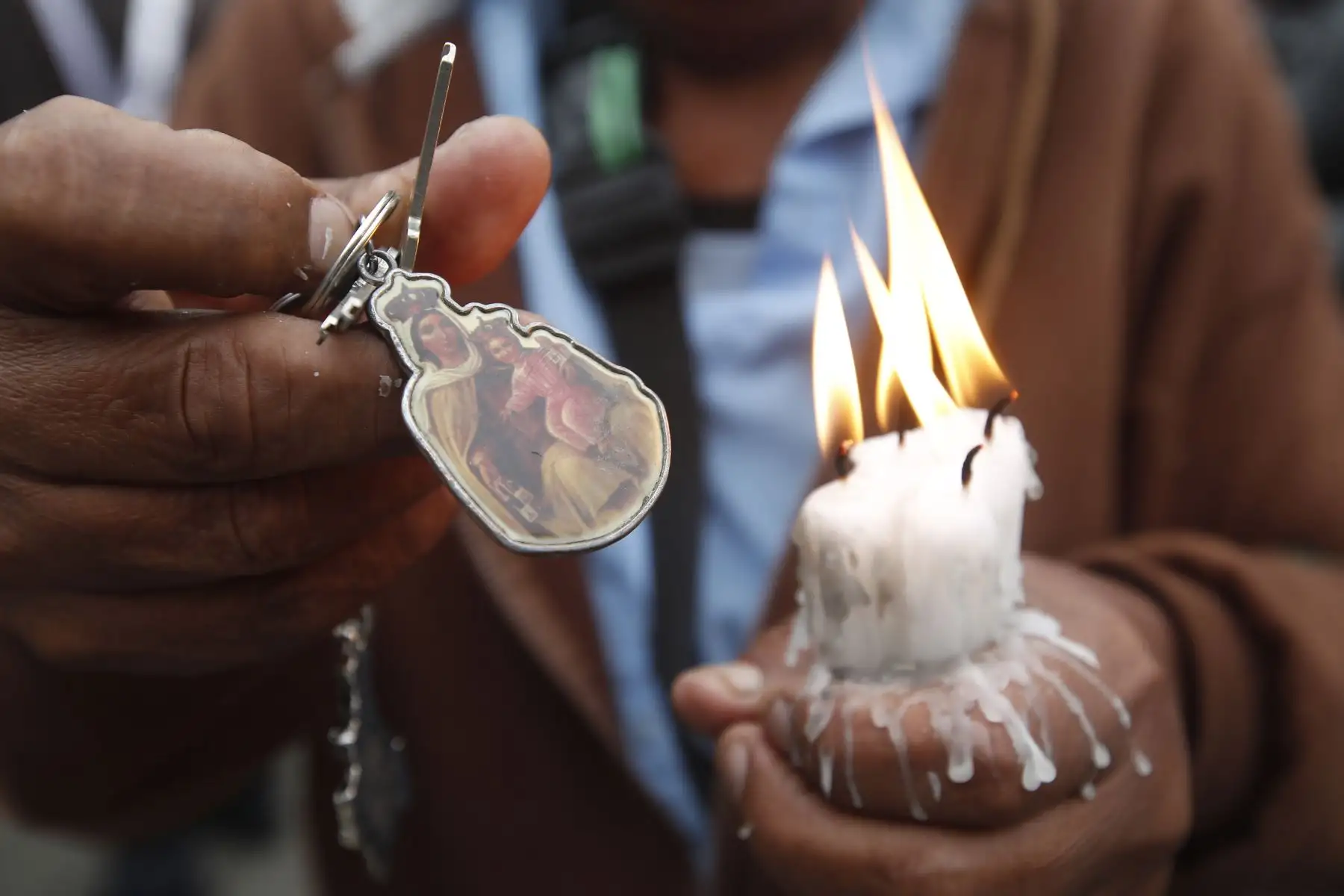 Hoy se inicia la procesión de la Santísima Virgen del Carmen que recorre las calles de Barrios Altos, en el Cercado de Lima, como parte de esta festividad, que se celebra todos los 16 de julio.
Foto: ANDINA/ Eddy Ramos