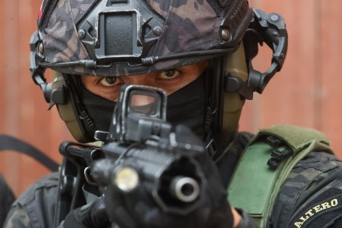 Unidades Dinoes, Grecco y Suat presentan maniobras tácticas que se incluirán en el desfile militar-policial por Fiestas Patrias