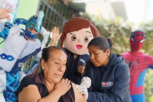 Cerca del 70% de adultos mayores de 60 años ya han sido vacunados contra la neumonía. Foto: ANDINA/Difusión.