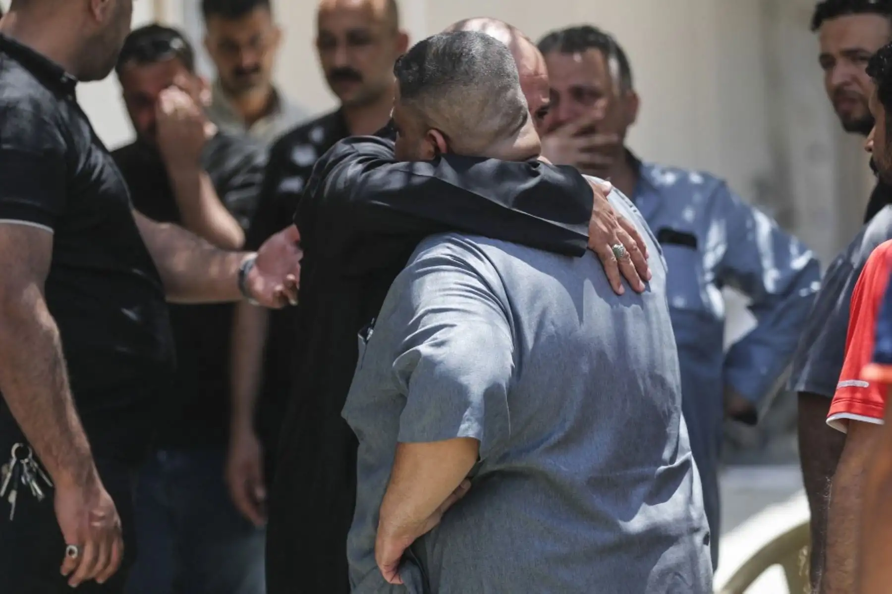 Las autoridades reportaron que hay 14 cadáveres carbonizados que no han sido identificados. Foto: AFP