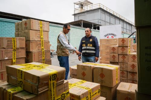 Sucamec y PNP incautan más de 13 toneladas de pirotécnicos que eran almacenados en La Victoria. Foto: ANDINA/Difusión