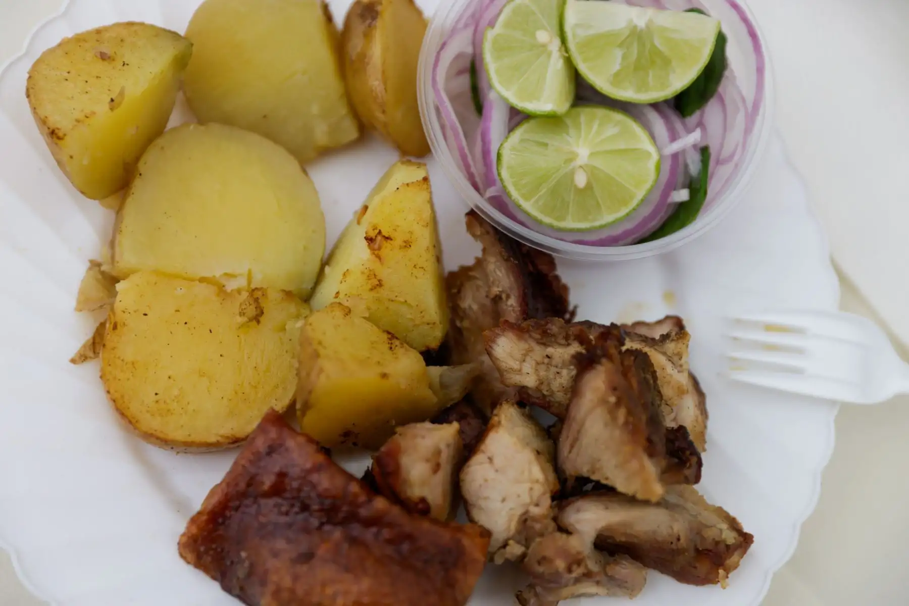 “Me sabe a Perú” celebra su quinta edición con lo mejor de la gastronomía nacional. El evento reunirá una variada oferta de platos típicos regionales y bebidas tradicionales en un solo lugar. Foto: ANDINA/Luis Iparraguirre