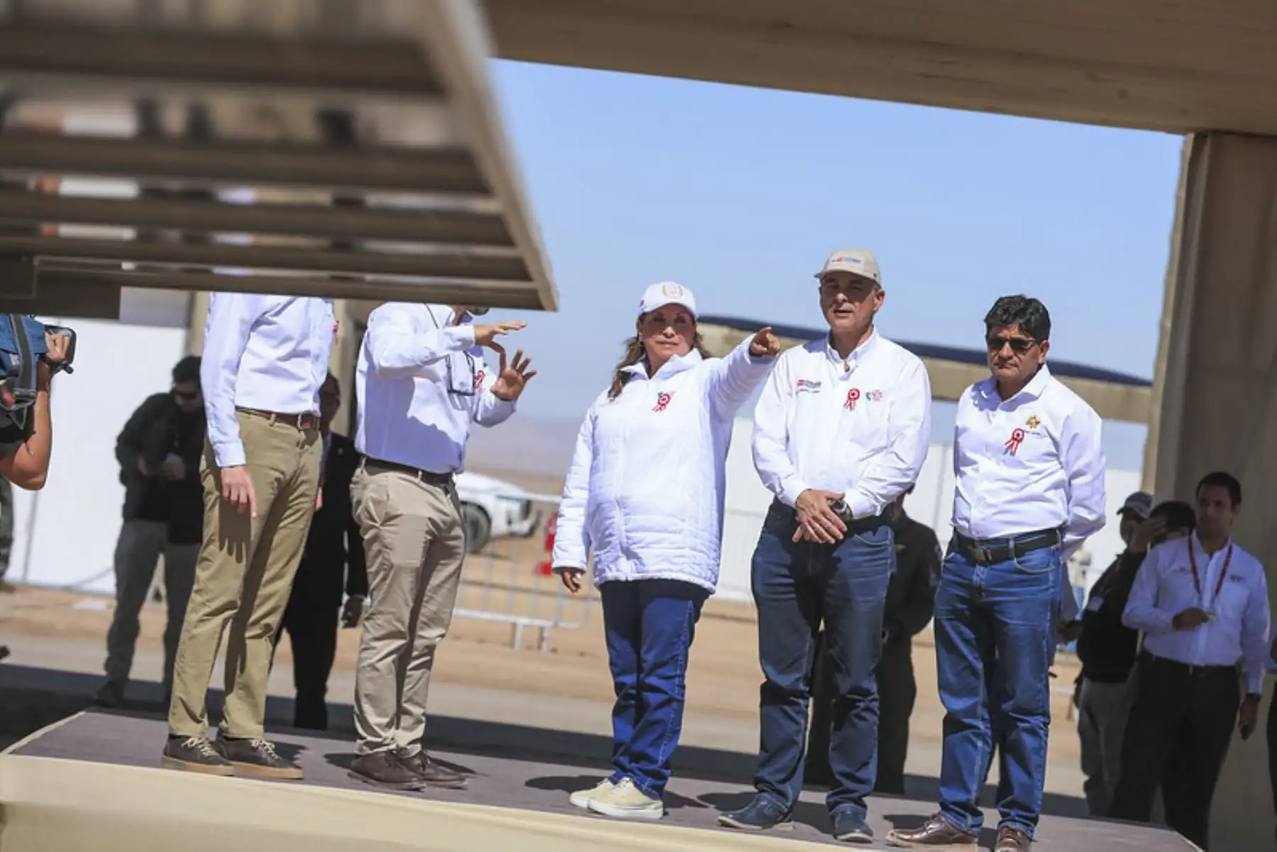 La presidenta de la república, Dina Boluarte, inauguró la central solar San Martín, en el distrito de La Joya. Con una extensión de 600 hectáreas, esta obra es la más grande de su tipo en el Perú. Foto: ANDINA/ Prensa Presidencia
