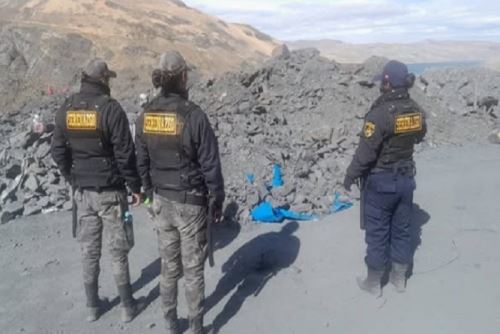 Personal de la policial de la Comisaría de Rinconada y el Fiscal de Turno de la Fiscalía Provincial Mixta de Ananea, llegaron al lugar para las diligencias correspondientes.