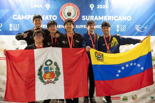Perú logra sus primera medallas en el  Campeonato Suramericano Lima 2025, que se desarrolla con el respaldo del Instituto Peruano del Deporte (IPD)  en las renovadas instalaciones del Bowling Center de la Videna IPD.