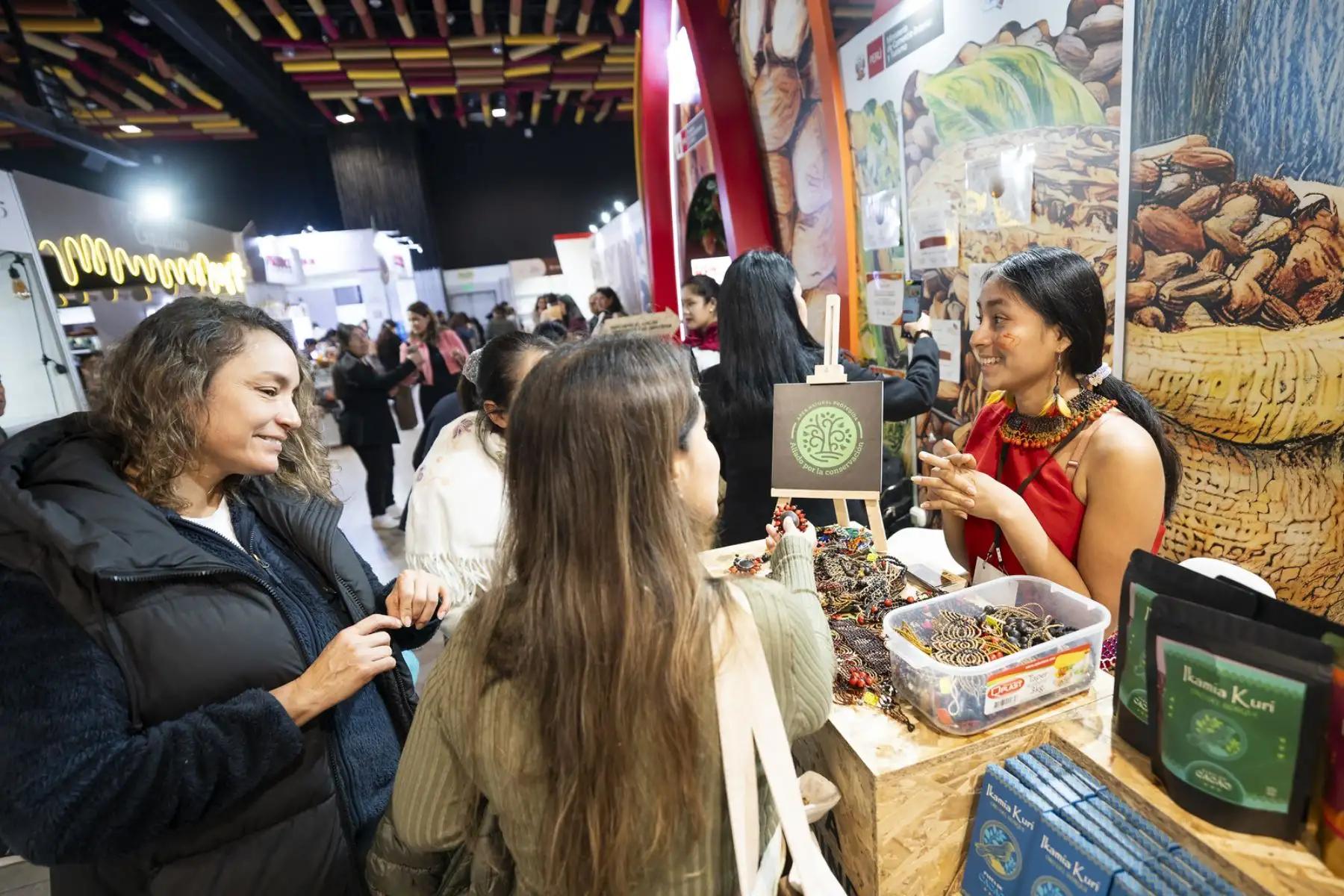 El cacao peruano ha llegado a más de 70 mercados internacionales, siendo la Unión Europea uno de sus principales destinos (35%), seguida por los Estados Unidos (22%), Malasia (9%) e Indonesia (8%).  Foto:ANDINA/MINCETUR