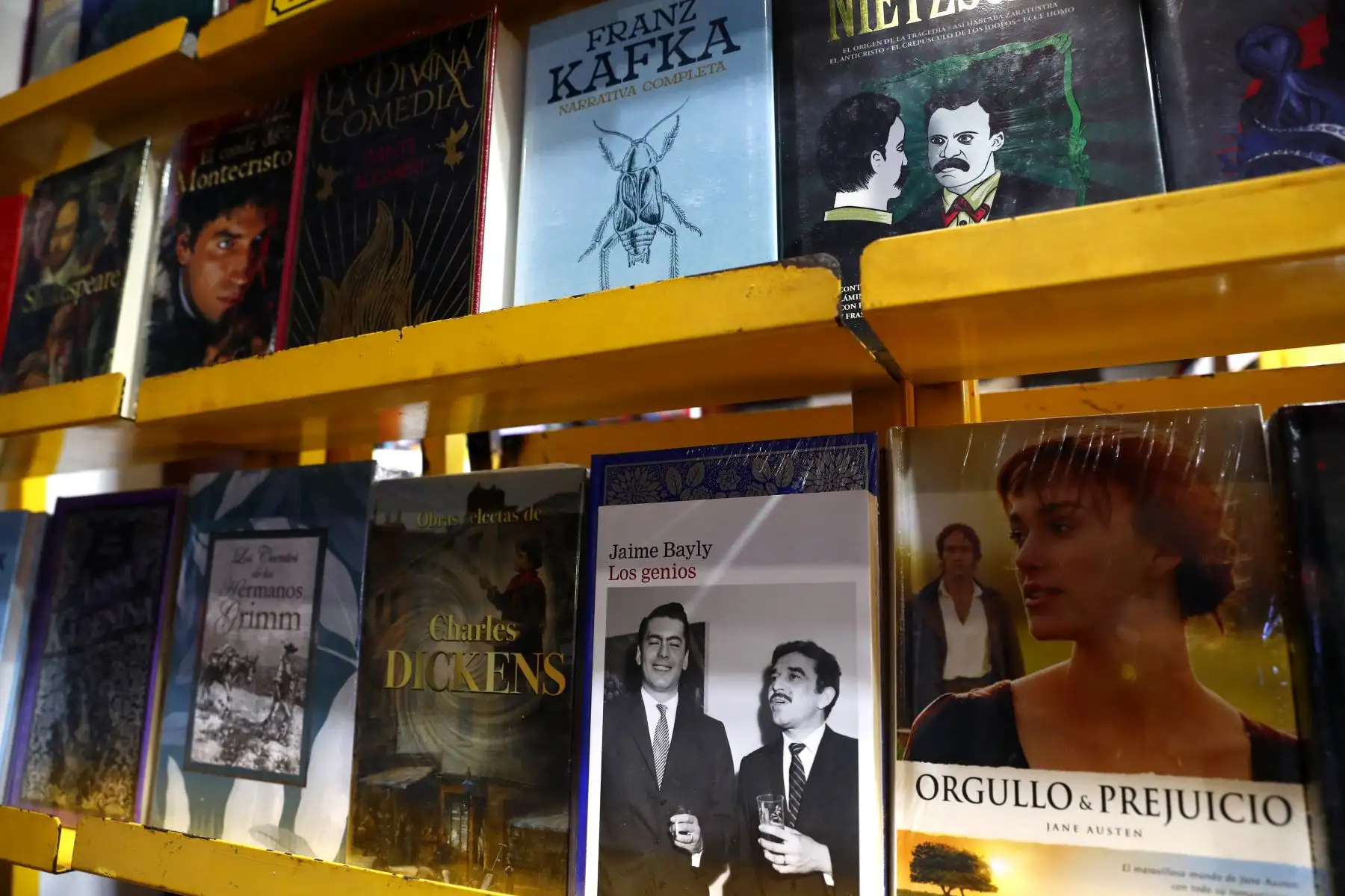 Entre algunas de las novedades de la 29 Feria Internacional del Libro FIL Lima 2025, que abre sus puertas al público el viernes 18 de julio en Jesús María, se tiene a Italia como país invitado de honor, además de un homenaje póstumo al premio Nobel peruano de Literatura, Mario Vargas Llosa, a través de diversas actividades y un ambiente especial para hacer honor a su vida y obra. Foto: ANDINA/Daniel Bracamonte