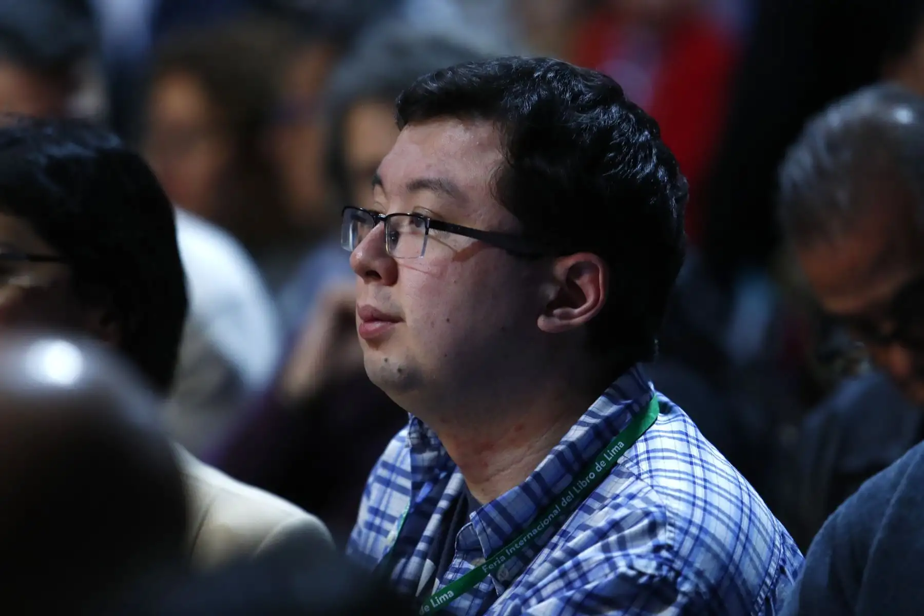 El conocido creador de contenidos de internet peruano, Phillip Chu Joy, asistió a la inauguración de la 29 Feria Internacional del Libro FIL Lima 2025 en el parque Próceres de la Independencia en Jesús María, al igual que otras personalidades del ámbito cultural, artístico y periodístico. Foto: ANDINA/Daniel Bracamonte