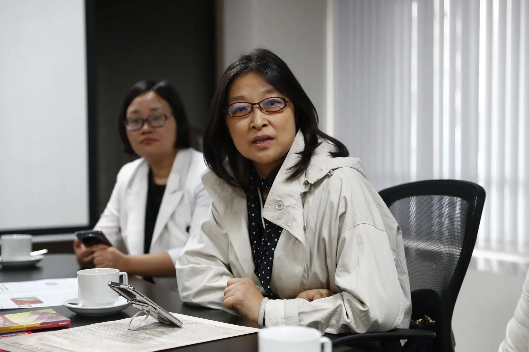 Una delegación de representantes de editoriales de la República Popular China visitó este viernes la sede del Diario El Peruano y de la Agencia Andina, entre ellas la Corporación China de Comercio Internacional de Libros, la Editorial de la Universidad Normal del Este de China, la Editorial de Clásicos Chinos de Shanghái, y la Editorial Científica y Técnica de Shanghái. Foto: ANDINA/Daniel Bracamonte