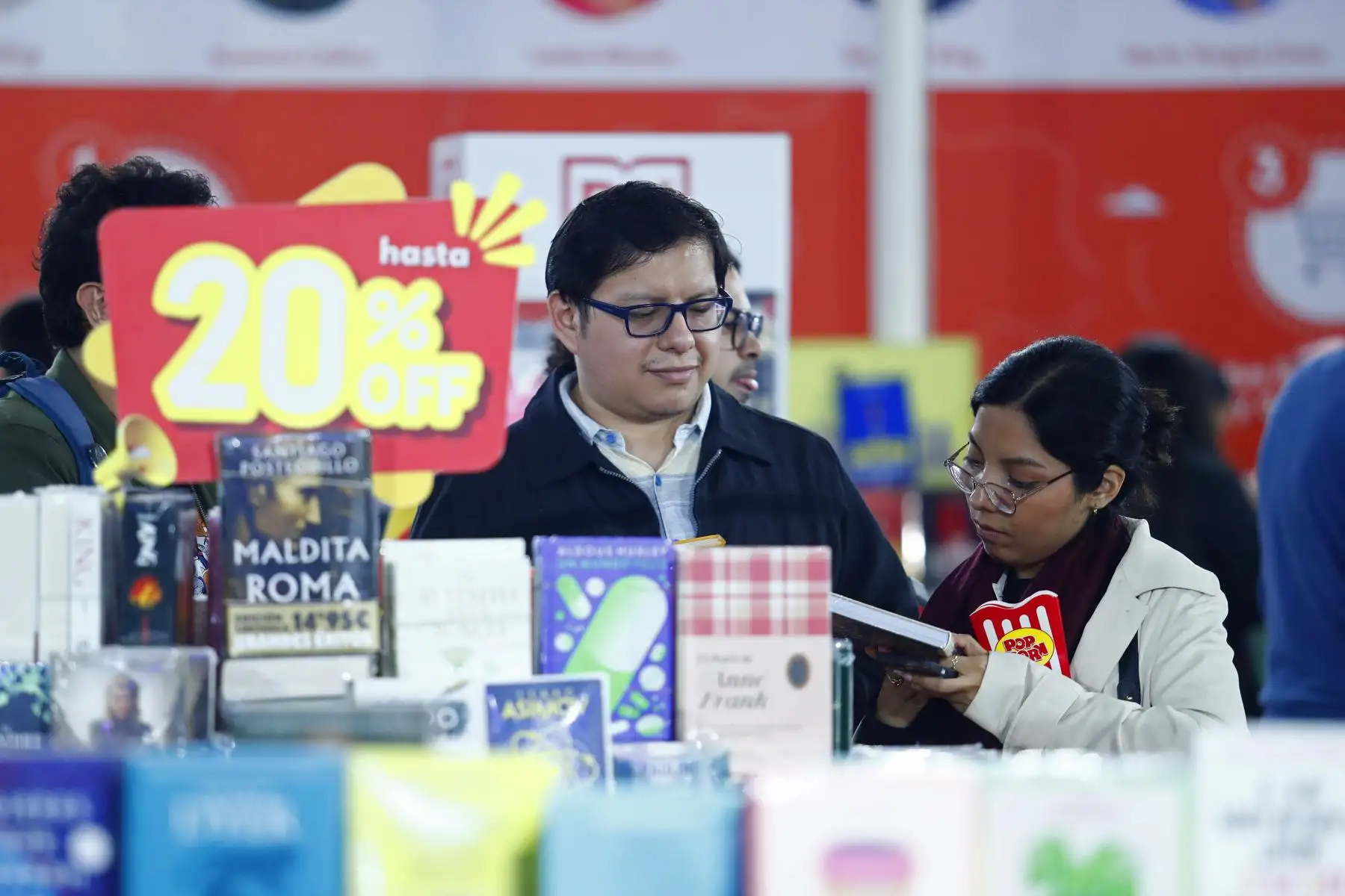 Masiva asistencia de público de todas las edades durante el primer día de la 29 Feria Internacional del Libro FIL Lima 2025, que como todos los años se realiza en el parque Próceres de la Independencia de Jesús María, y abrirá sus puertas al público hasta el 6 de agosto. Foto: ANDINA/Daniel Bracamonte