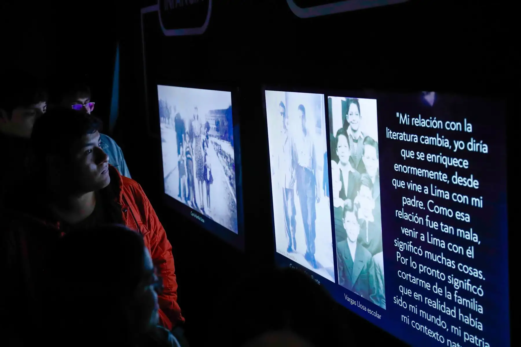 La 29 Feria Internacional del Libro FIL Lima presenta este 2025 el Método Vargas Llosa, un área multimedia inmersiva que introduce al visitante en la vida, obra y memorias del Nobel de Literatura peruano, recientemente fallecido este año. Foto: ANDINA/Daniel Bracamonte
