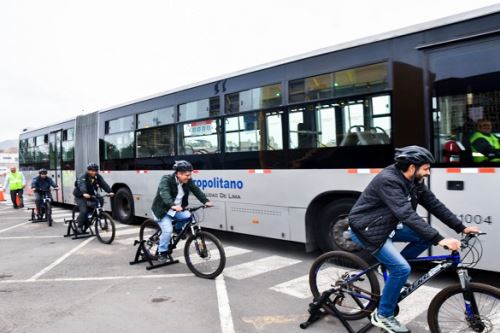 Choferes del Metropolitano experimentan riesgos de ciclistas en jornada de la ATU. Foto: ANDINA/Difusión