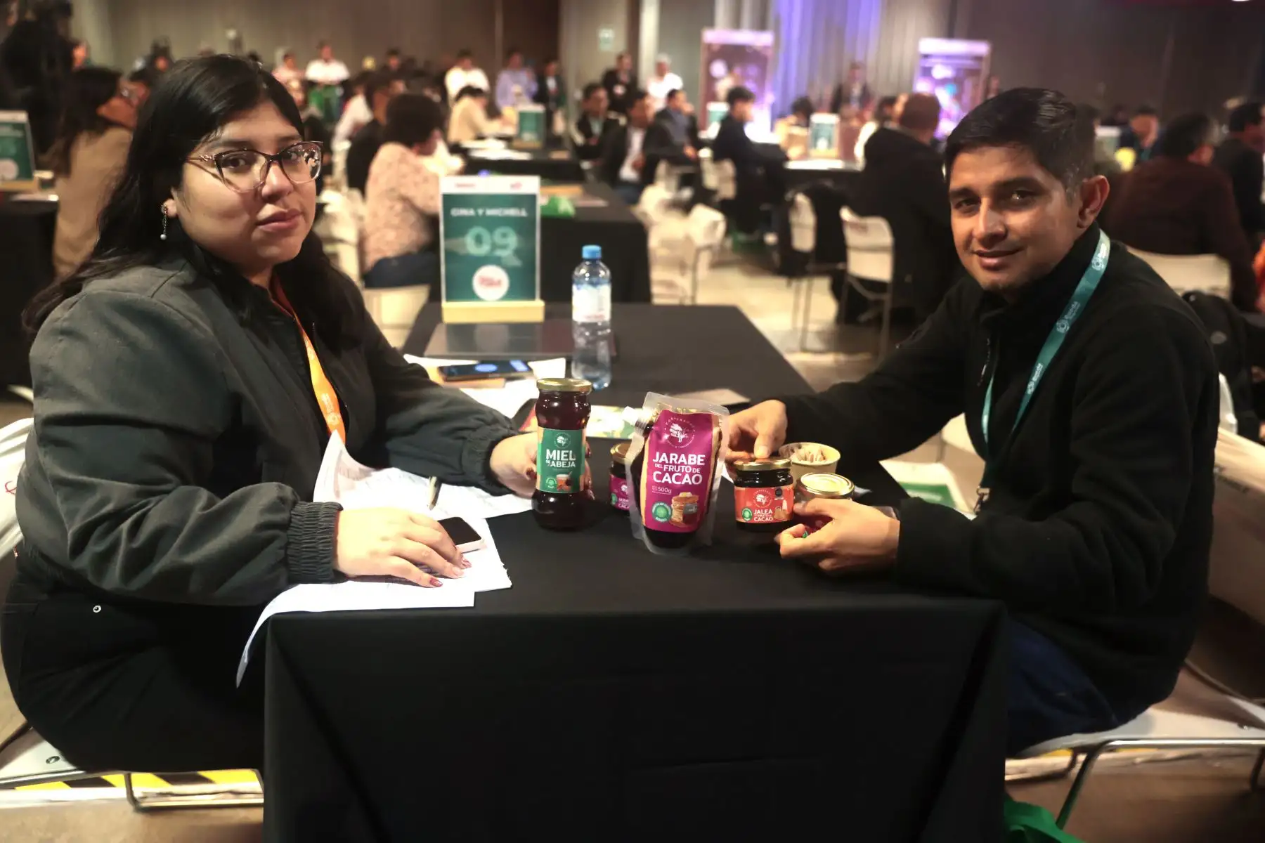 Con gran entusiasmo se realiza la inauguración de la Rueda de Negocios Nacional de la XVI edición del Salón del Cacao y Chocolate en el Centro de Convenciones de Lima.  
Foto: ANDINA/ Vidal Tarqui