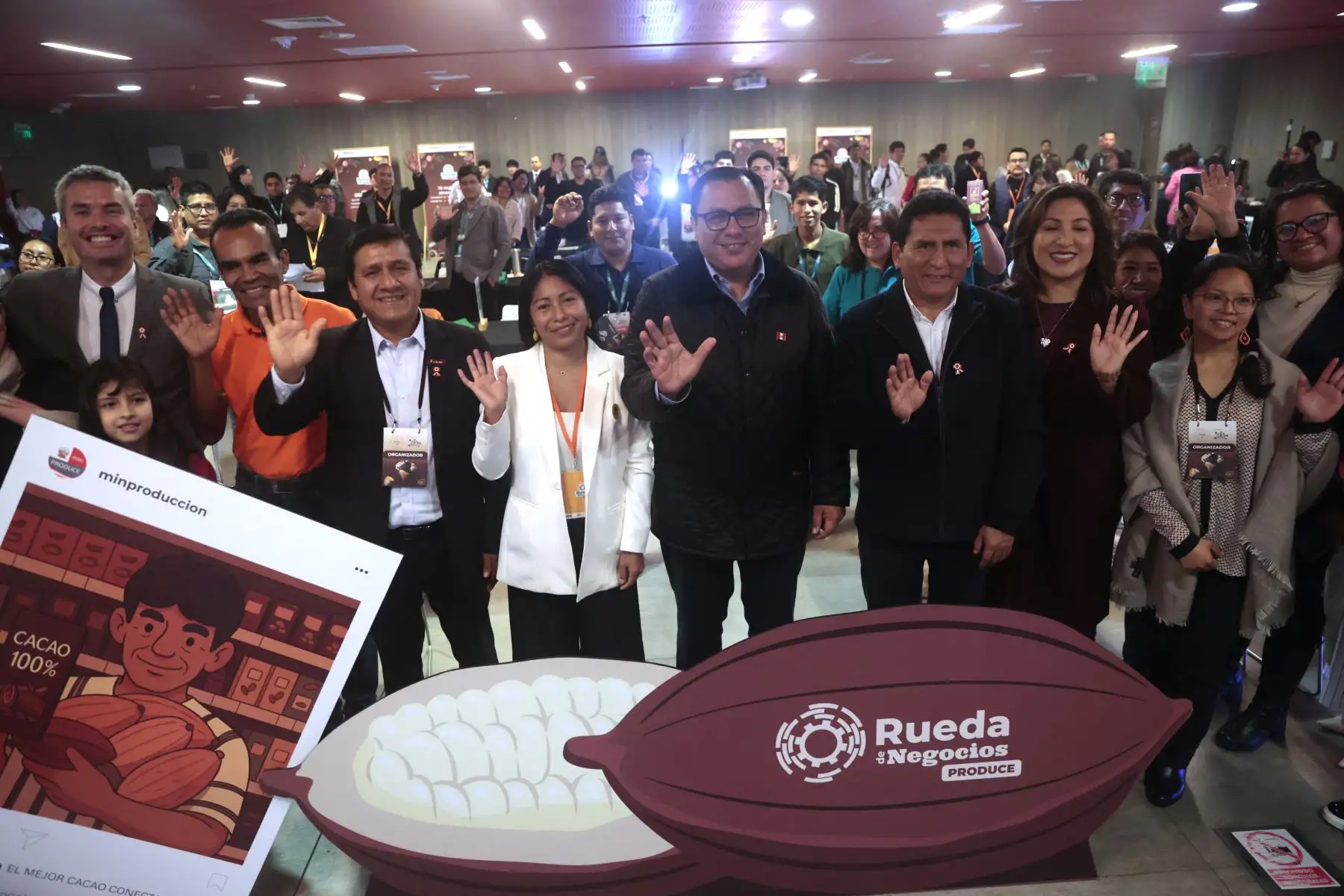 El ministro de la Producción, Sergio González participa en la inauguración de la Rueda de Negocios Nacional de la XVI edición del Salón del Cacao y Chocolate en el Centro de Convenciones de Lima.  Foto: ANDINA/ Vidal Tarqui