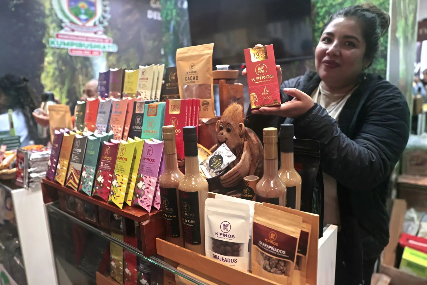 Con gran entusiasmo se realiza la inauguración de la Rueda de Negocios Nacional de la XVI edición del Salón del Cacao y Chocolate en el Centro de Convenciones de Lima.  
Foto: ANDINA/ Vidal Tarqui