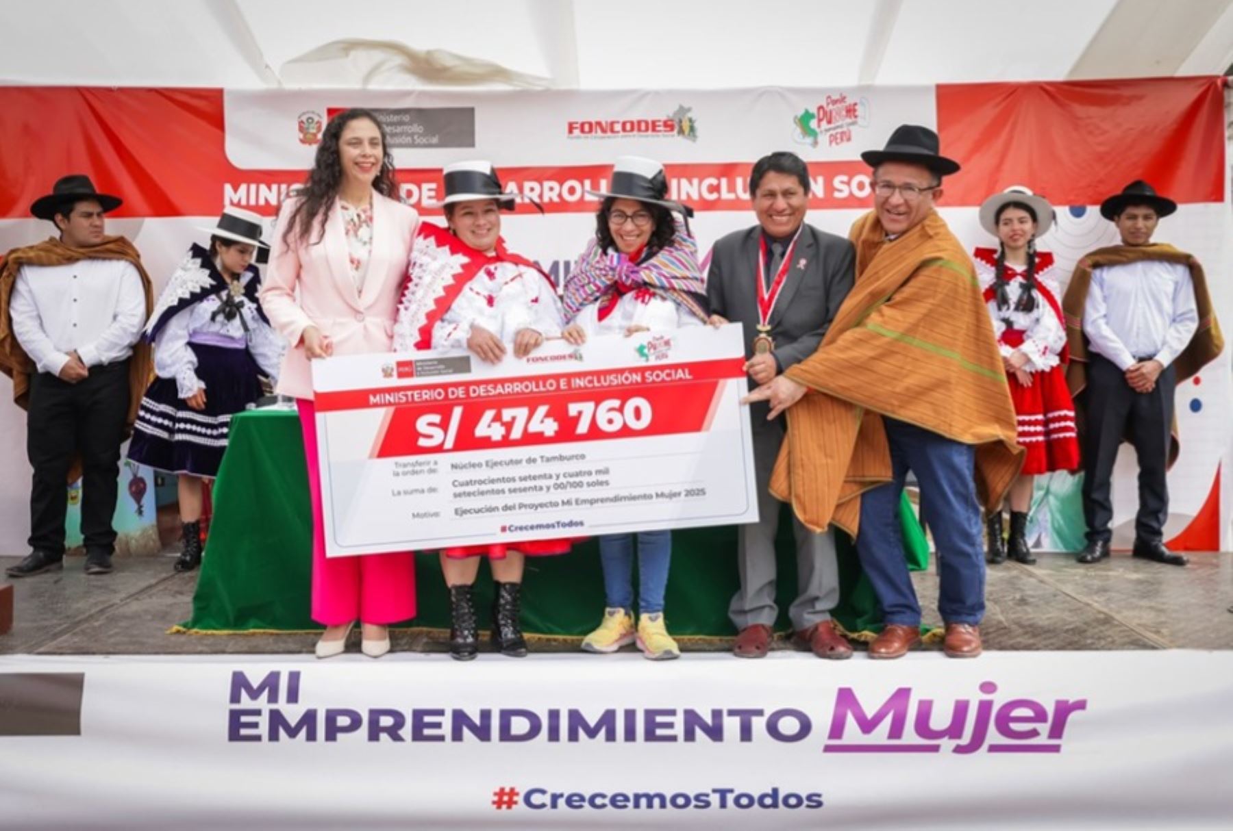 La ministra de Desarrollo e Inclusión Social, Leslie Urteaga, llegó al distrito de Tamburco, en Abancay, para  lanzar el proyecto “Mi Emprendimiento Mujer” en la región Apurímac. 