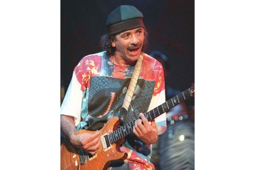 Un día como hoy, nace el legendario guitarrista mexicano Carlos Santana