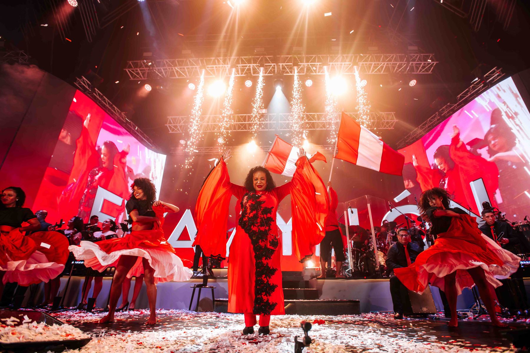 Eva Ayllón: "Me siento orgullosa de ser peruana"