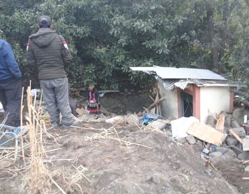Un deslizamiento de grandes proporciones afectó la comunidad de San Antonio de Ccechahua, en el distrito de Sarhua, región Ayacucho. El derrumbe provocó la muerte de una madre de familia. ANDINA/Difusión