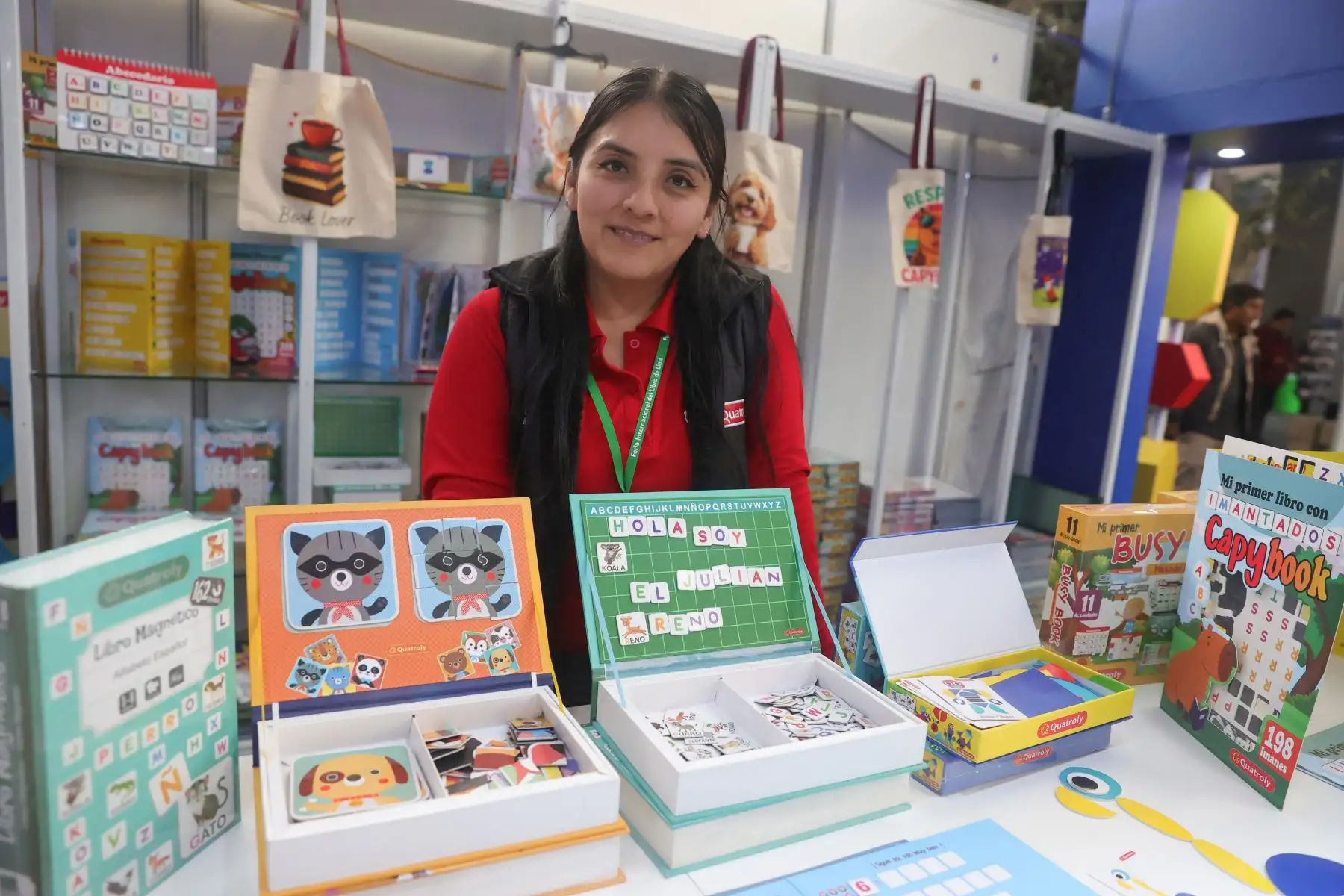 El stand de Quatroly presenta juegos didácticos para niños desde los 3 años. Foto: ANDINA/Melina Mejía