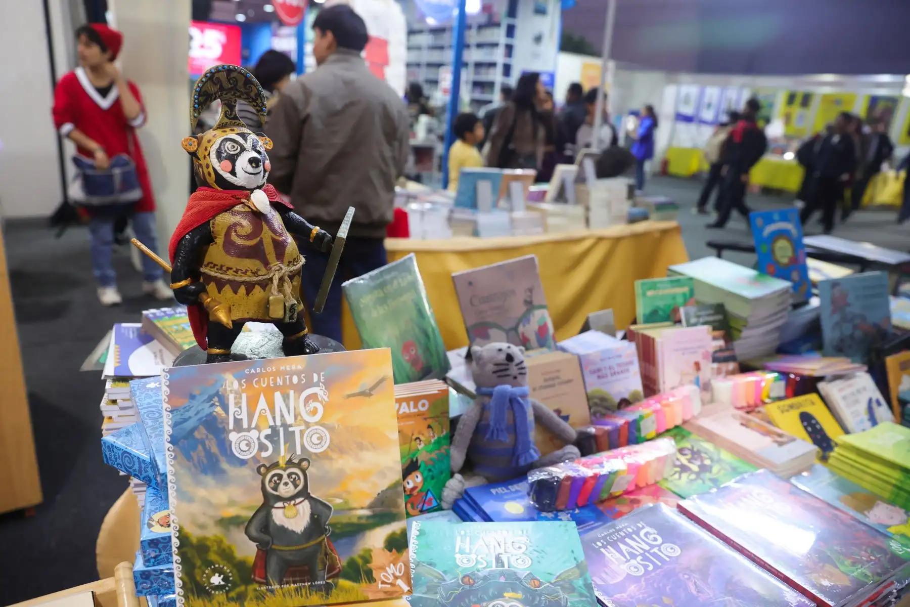 La editorial Trotamundos presenta la colección de 4 cuentos Hang Osito del autor, Carlos Mera, inspirada en la cultura Moche. Foto: ANDINA/Melina Mejía