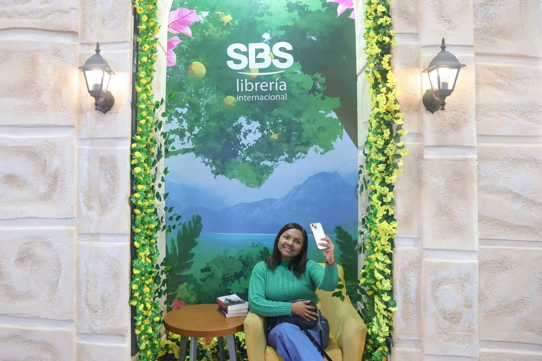 Este año la Feria del Libro presenta a sus visitantes una experiencia instagrameable, donde los asistentes podrán fotografiarse en singulares ambientes.  Foto: ANDINA/Melina Mejía