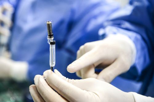EsSalud revoluciona procedimiento para tratar trastornos de ritmo cardiaco con tecnología menos invasiva (marcapasos de última generación). Foto: ANDINA/Difusión