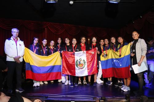 Selección peruana de bowling brilló en suramericano