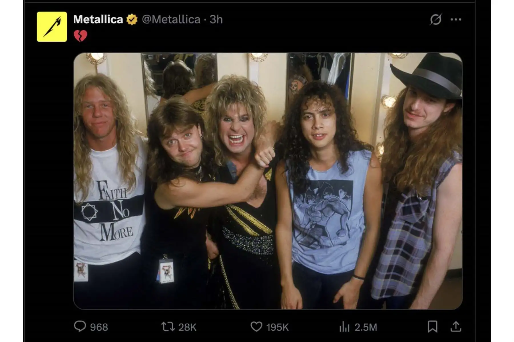 Ozzy Osbourne, legendario líder de Black Sabbath, falleció a los 76 años rodeado de su familia. Pionero del heavy metal, su legado marcó generaciones. Figuras como Brian May, Metallica y Rod Stewart lo despidieron con emotivos mensajes. Su último concierto en Birmingham fue un homenaje glorioso a su carrera. Ícono irrepetible, Ozzy será recordado como el Príncipe de las Tinieblas y eterno símbolo del rock más puro. Foto: Captura de pantalla