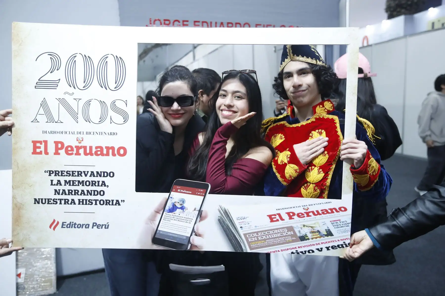 Ciudadanos visitan el stand 184 de Editora Perú que participa en la 29ª Feria Internacional del Libro de Lima 2025. Lectores buscan diversos títulos y participan de conversatorios realizados en el marco de los 200 años de El Peruano.
Foto: ANDINA/ Eddy Ramos