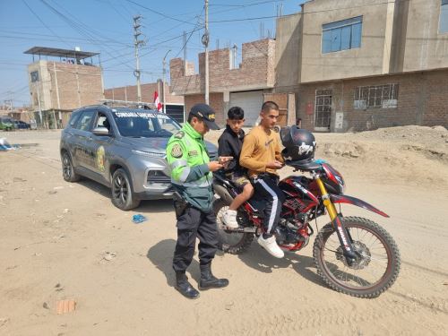 La Policía Nacional de La Libertad intensifica sus operativos y refuerza la seguridad del transporte público ante ataques y amenazas en distrito de Alto Trujillo ANDINA/Difusión