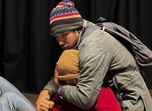 Presentan Wawa: de niños a soldados en el teatro Ricardo Roca Rey.
